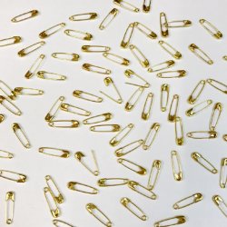 Safety Pins 19mm Gold - Click Image to Close