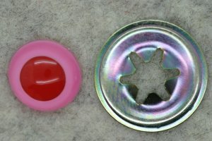 12mm Pink/Red Cry Eye 50p